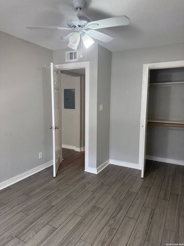 451 Natalen Ave Apt 1201, San Antonio, TX 78209