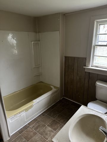 321 W Washington St, Pulaski, TN 38478