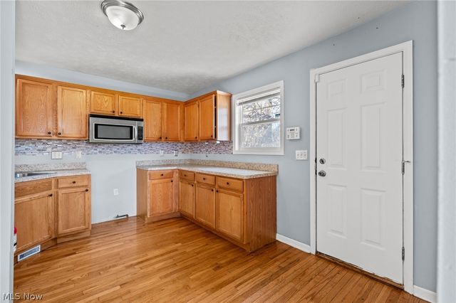 2221 E 71st Street, Cleveland, OH 44103