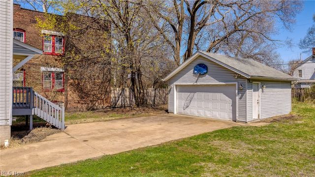 2221 E 71st Street, Cleveland, OH 44103