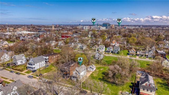 2221 E 71st Street, Cleveland, OH 44103