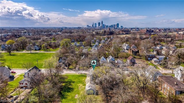 2221 E 71st Street, Cleveland, OH 44103