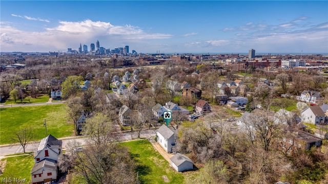 2221 E 71st Street, Cleveland, OH 44103
