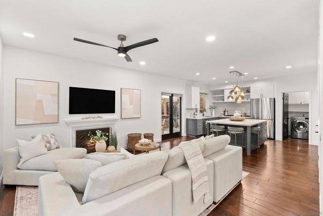 7393 Portage Way, Carlsbad, CA 92011