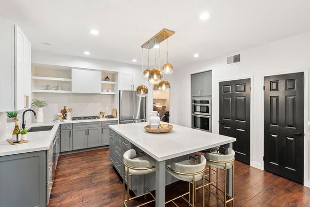 7393 Portage Way, Carlsbad, CA 92011