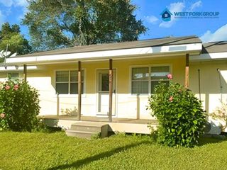 7220 Moore, Hitchcock, TX 77563