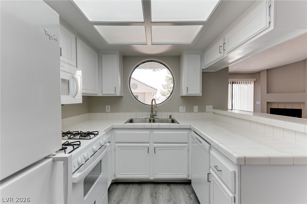830 North Sloan Lane 202, Las Vegas, NV 89110