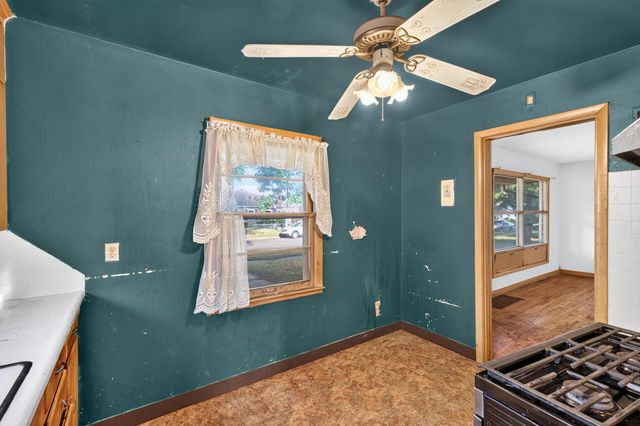 5242 James Avenue N, Minneapolis, MN 55430