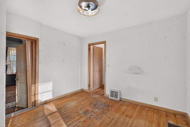 5242 James Avenue N, Minneapolis, MN 55430