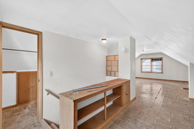 5242 James Avenue N, Minneapolis, MN 55430
