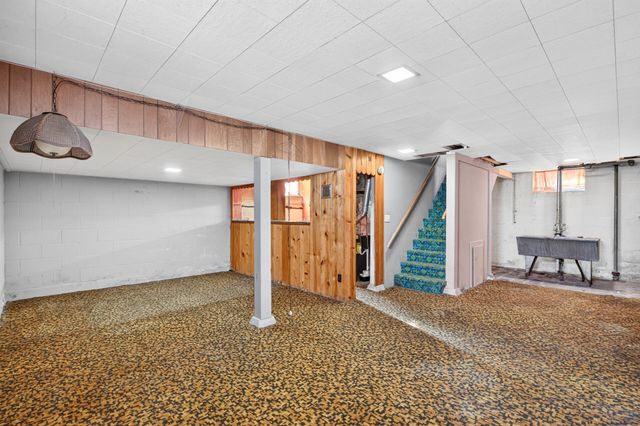 5242 James Avenue N, Minneapolis, MN 55430