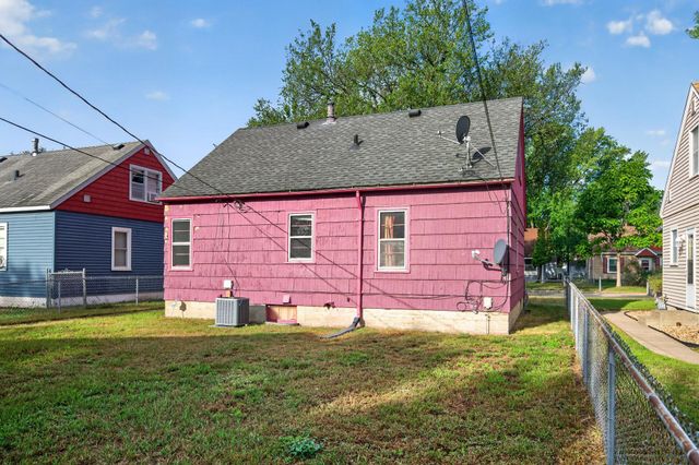 5242 James Avenue N, Minneapolis, MN 55430