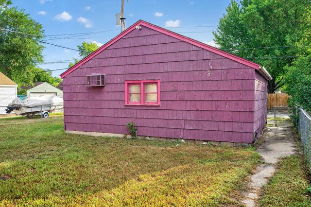 5242 James Avenue N, Minneapolis, MN 55430