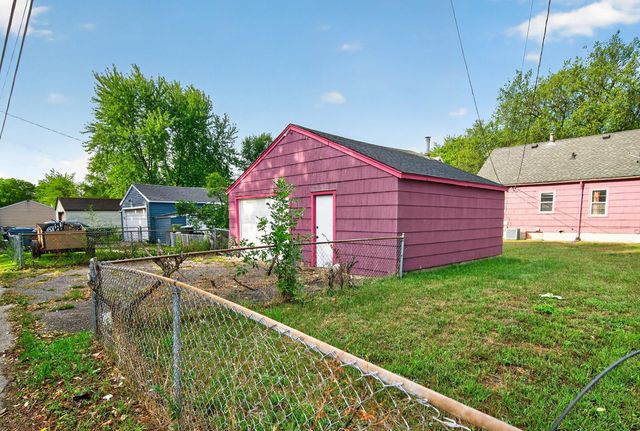 5242 James Avenue N, Minneapolis, MN 55430