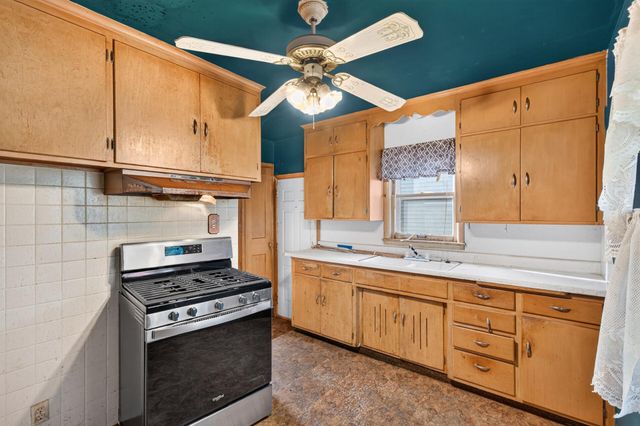 5242 James Avenue N, Minneapolis, MN 55430