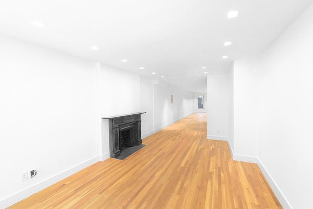 53 E 64th Street, New York City, NY 10065