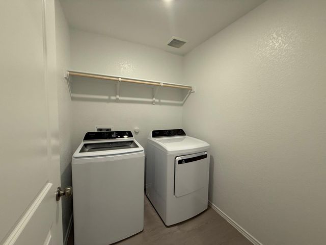 117 Alamito Ave, Kyle, TX 78640