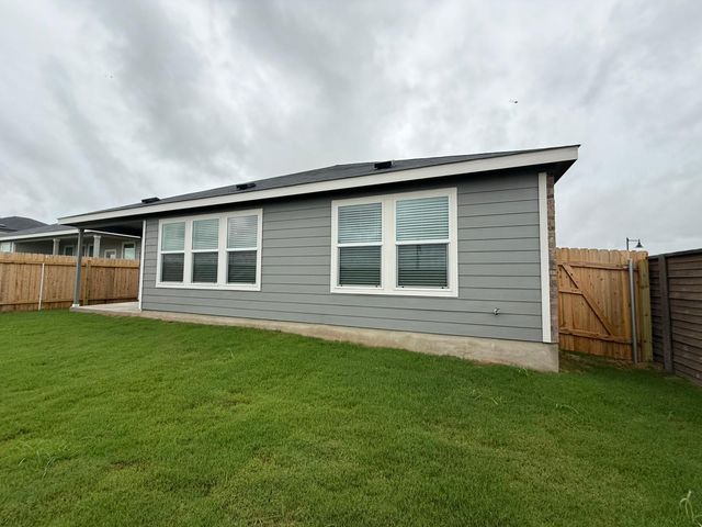 117 Alamito Ave, Kyle, TX 78640