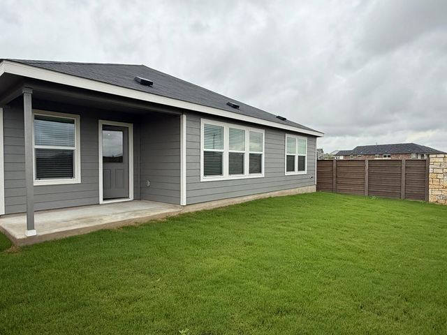 117 Alamito Ave, Kyle, TX 78640