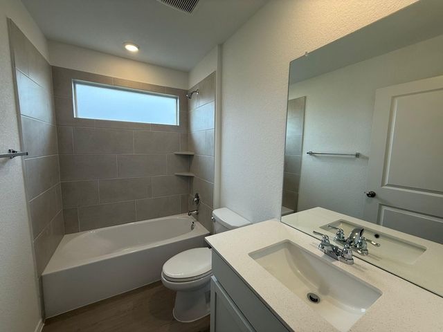 117 Alamito Ave, Kyle, TX 78640