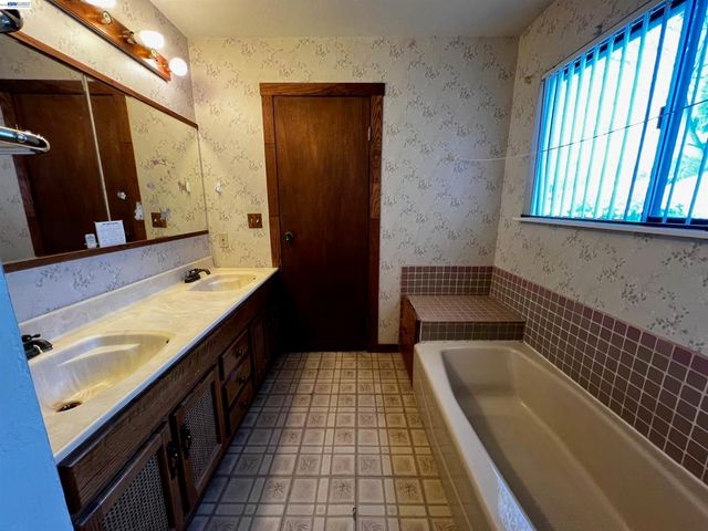 236 Center Ave, Pacheco, CA 94553