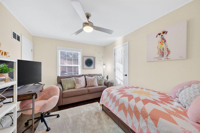 550 Beach Road, Mahopac, NY 10541