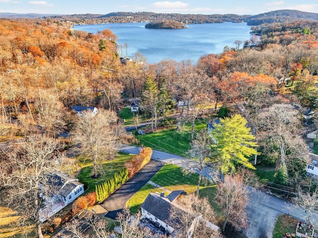 550 Beach Road, Mahopac, NY 10541