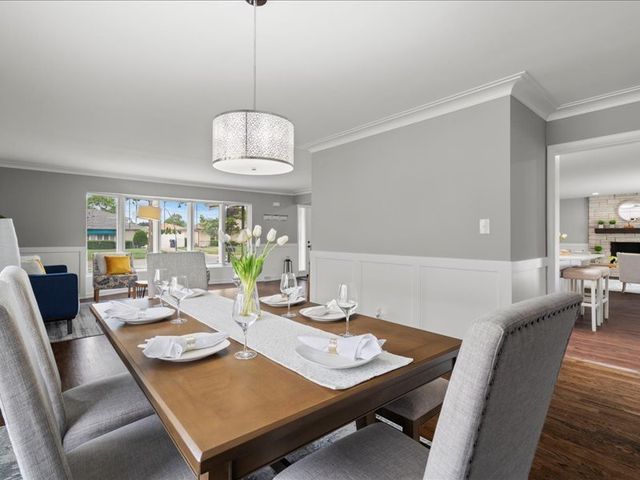 9526 S Kilbourn Avenue, Oak Lawn, IL 60453