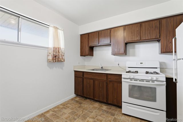 627 McDougall McDougall Street 77, Detroit, MI 48207