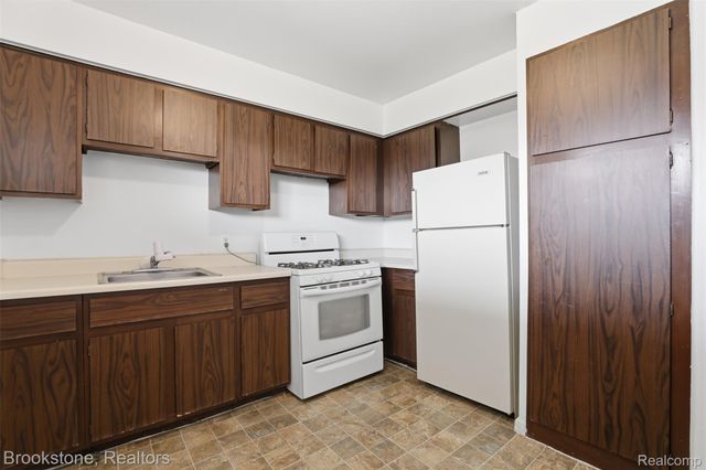 627 McDougall McDougall Street 77, Detroit, MI 48207