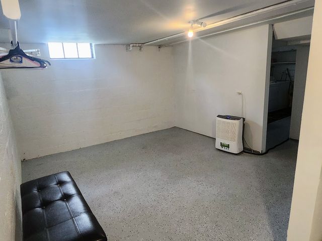 409-11 W Keith Avenue, Waukegan, IL 60085