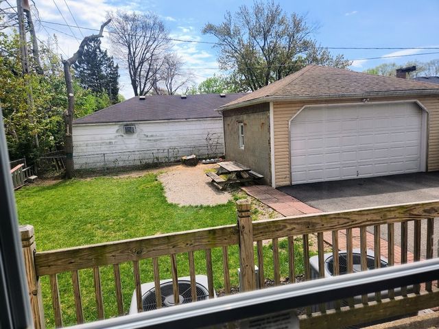 409-11 W Keith Avenue, Waukegan, IL 60085