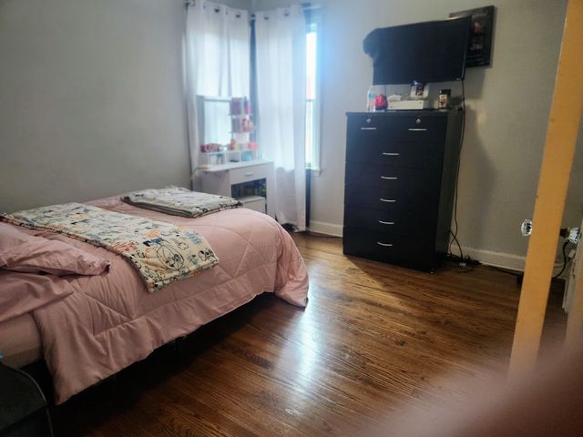 409-11 W Keith Avenue, Waukegan, IL 60085