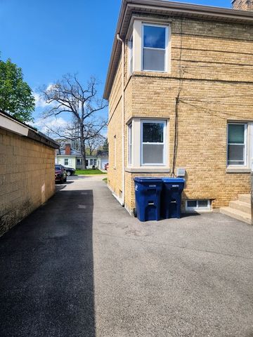 409-11 W Keith Avenue, Waukegan, IL 60085