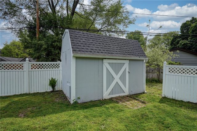 24 Cullens Run, Pittsford, NY 14534