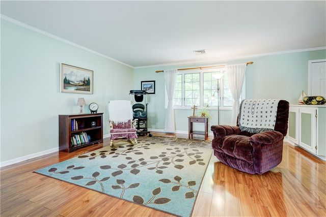 24 Cullens Run, Pittsford, NY 14534