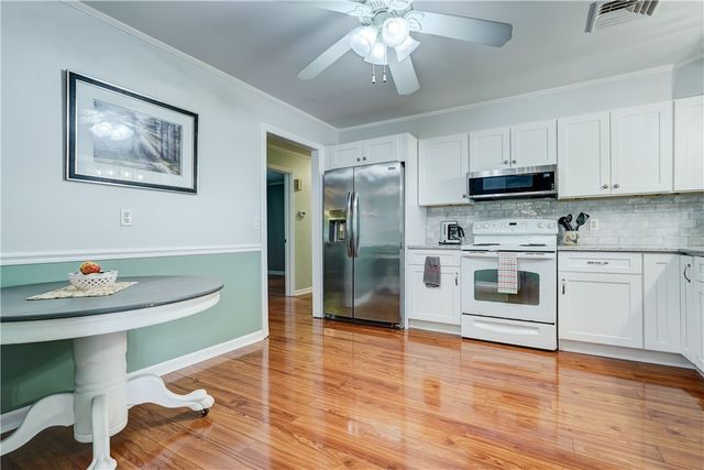 24 Cullens Run, Pittsford, NY 14534