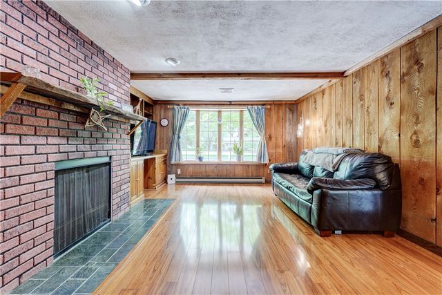 24 Cullens Run, Pittsford, NY 14534