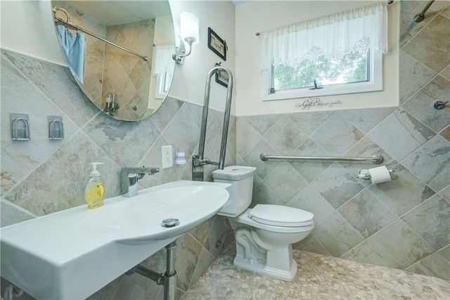 24 Cullens Run, Pittsford, NY 14534