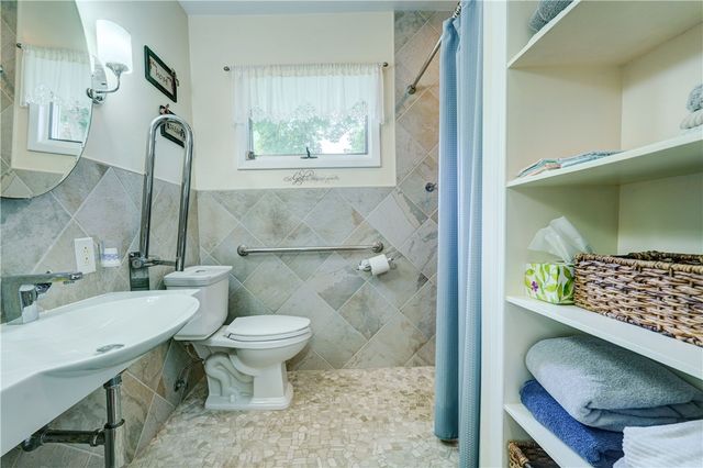 24 Cullens Run, Pittsford, NY 14534