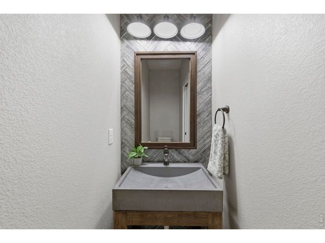 6862 Wildshore Dr, Timnath, CO 80547