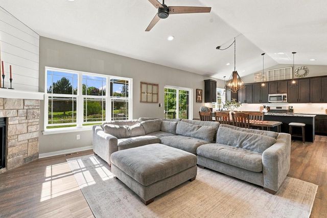 N120W20255 Dolores COURT, Germantown, WI 53022