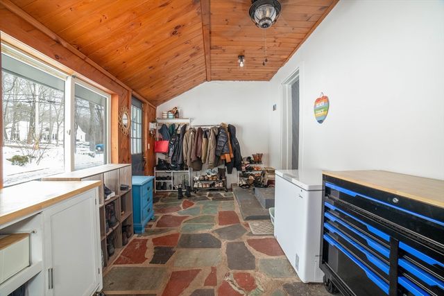 178 James Street, Barre, MA 01005