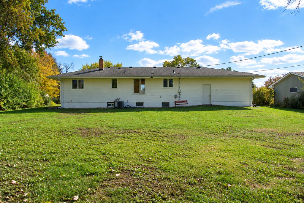 1595 Sandhurst Avenue E, Maplewood, MN 55109 — photo 5