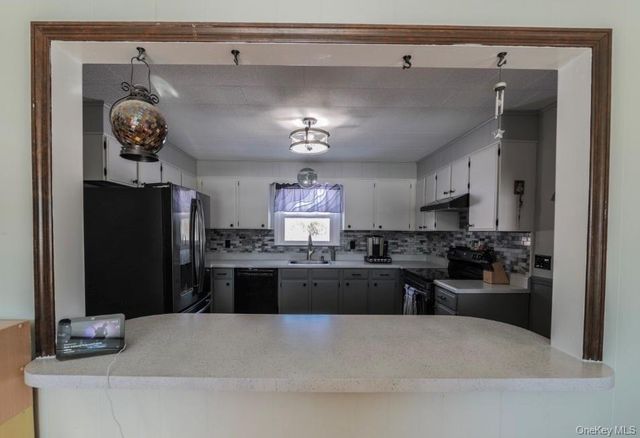 40 Bates Lane, Wallkill, NY 12589