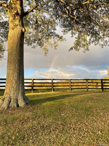 40 Bates Lane, Wallkill, NY 12589