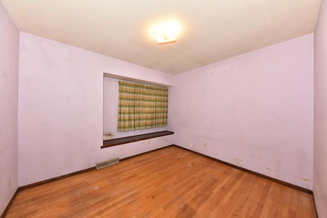 8615 W Petersik STREET, Milwaukee, WI 53224