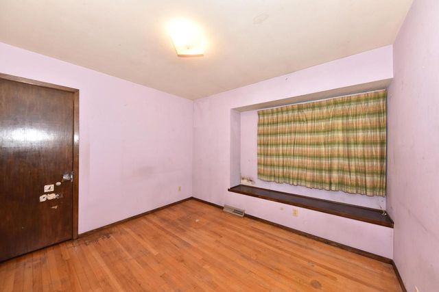 8615 W Petersik STREET, Milwaukee, WI 53224