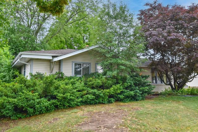 8615 W Petersik STREET, Milwaukee, WI 53224