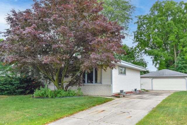 8615 W Petersik STREET, Milwaukee, WI 53224
